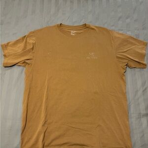 Arc'teryx Men's Tan Short Sleeve Tee